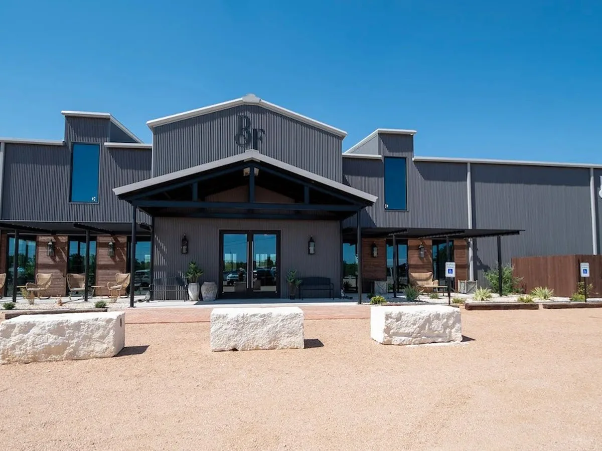 Blumenthal Cellars & Blumenthal Farms, Blumenthal / Hwy 290